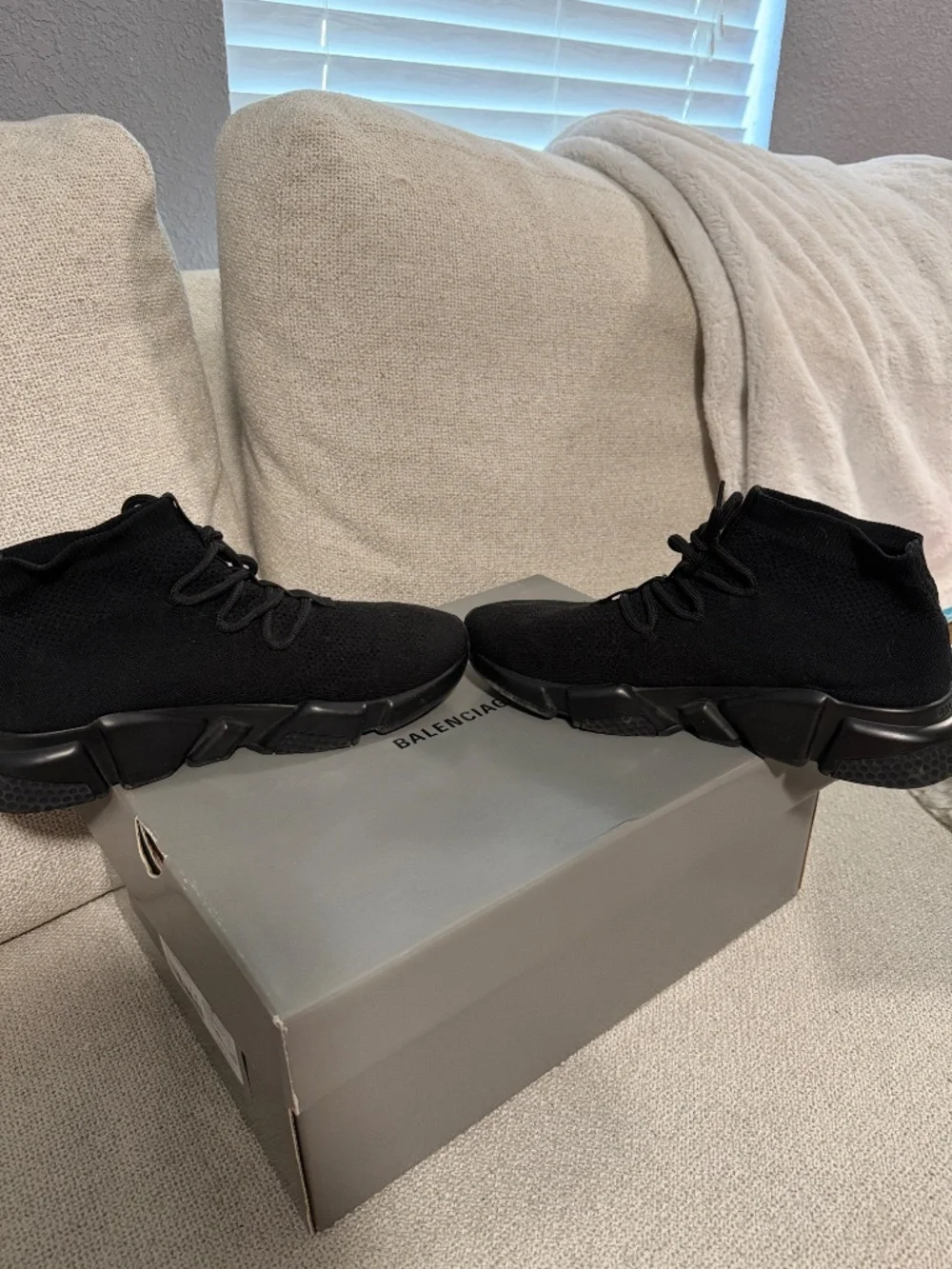 Authentic Balenciaga speed lace up